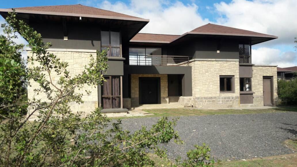 Ol Pejeta Holiday Villas Nanyuki Exterior photo