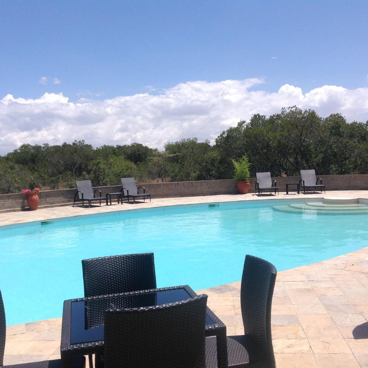 Ol Pejeta Holiday Villas Nanyuki Exterior photo